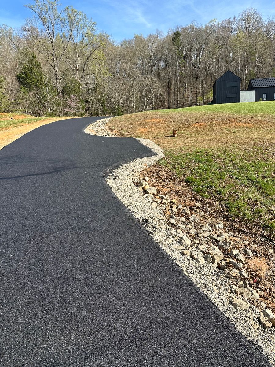 Asphalt Paving for Metzler Paving and Sealcoating LLC in Jacksboro, TN