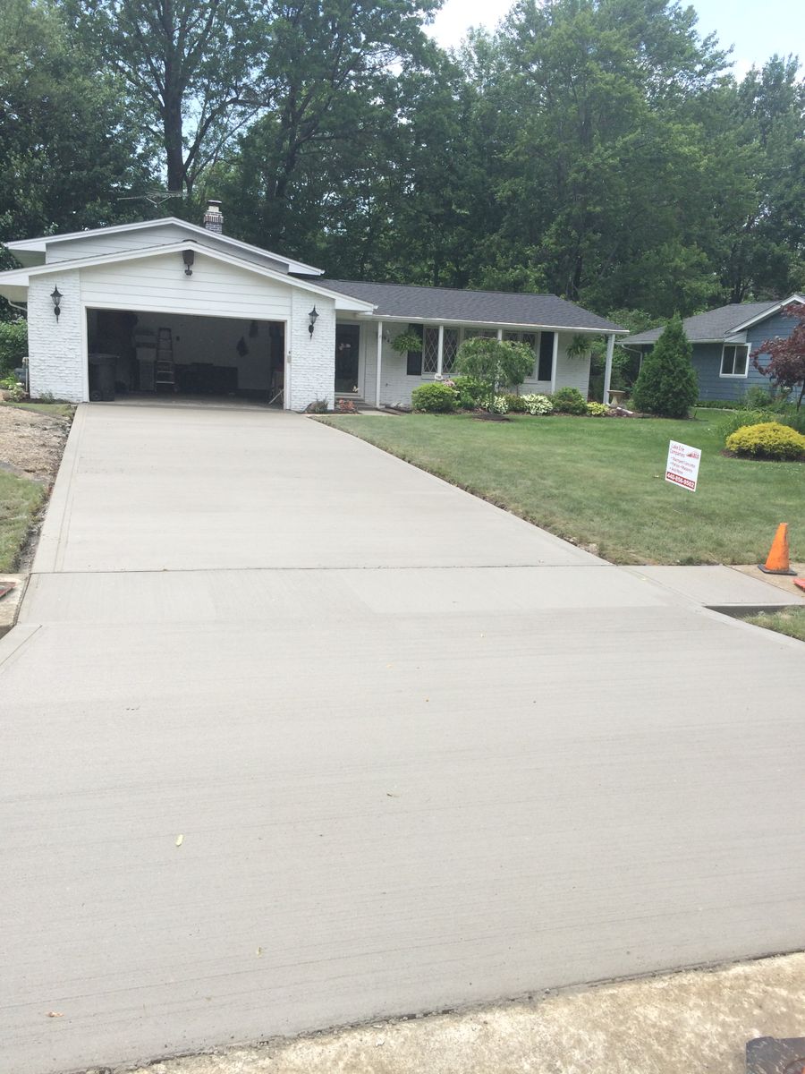 Concrete for Lake Erie Companies in Grand River, OH