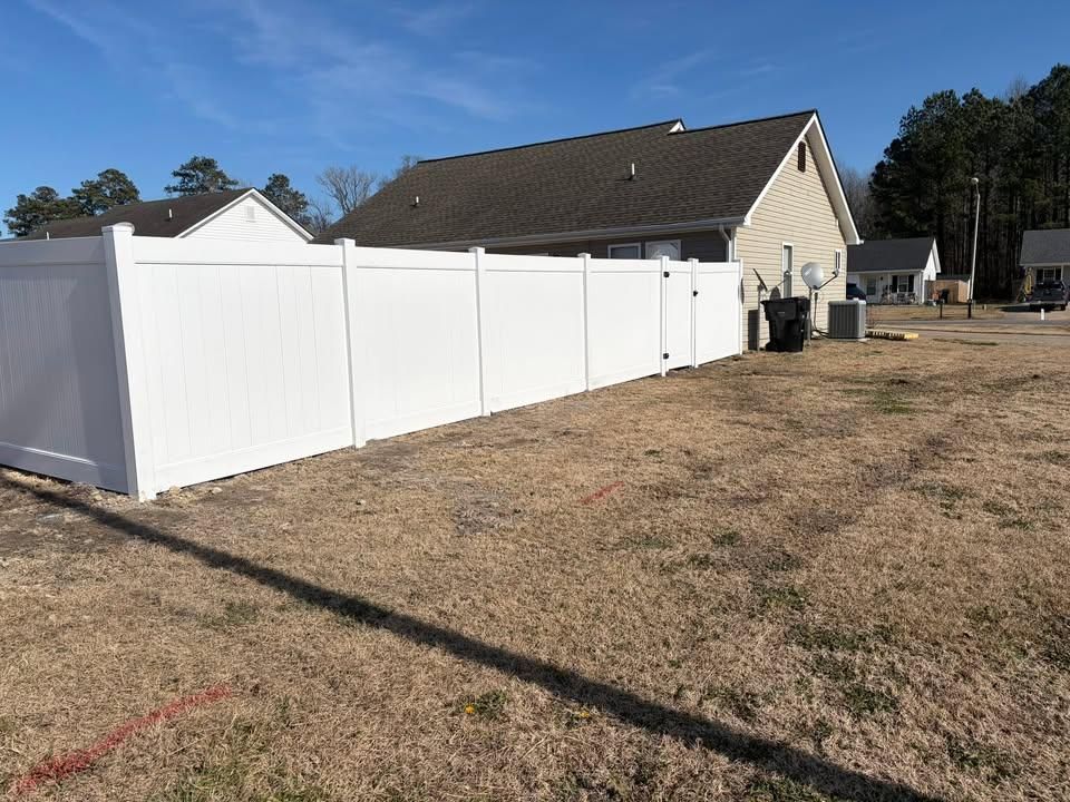 Fence Installation for RedLine Fencing in Moyock, NC