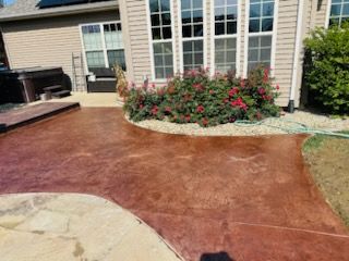 Concrete Sidewalks & Driveways for Manny's Cleaning,Lawn Care & Snow Removal Services in Champaign, IL