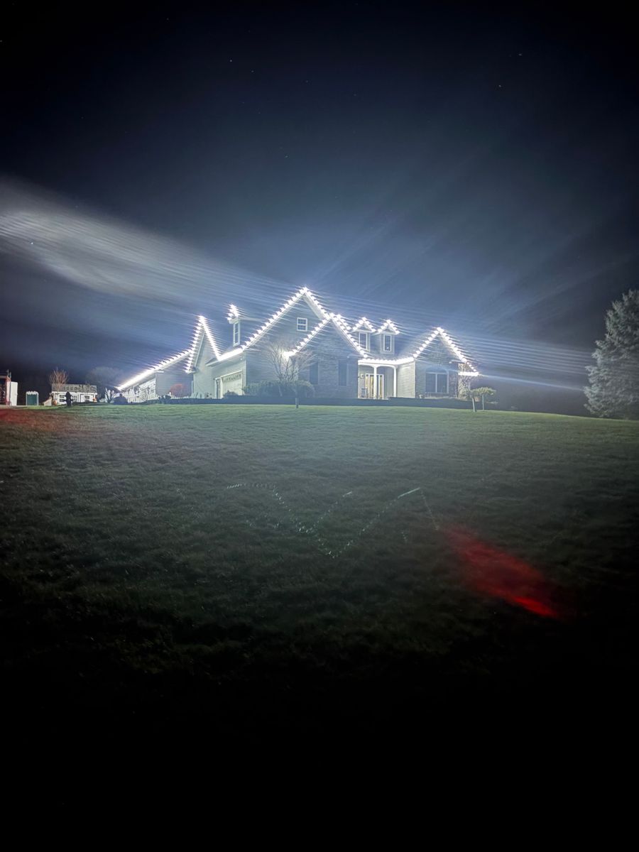 Holiday Lighting for Puleo Landscape LLC in Canastota , NY