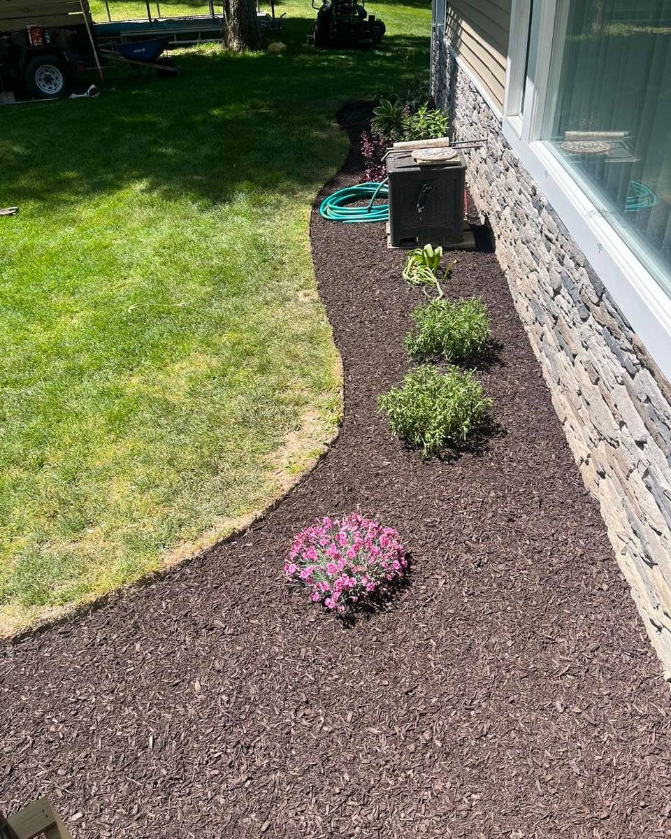 Mulch Installation for Walton Property Services in Hyde Park , NY