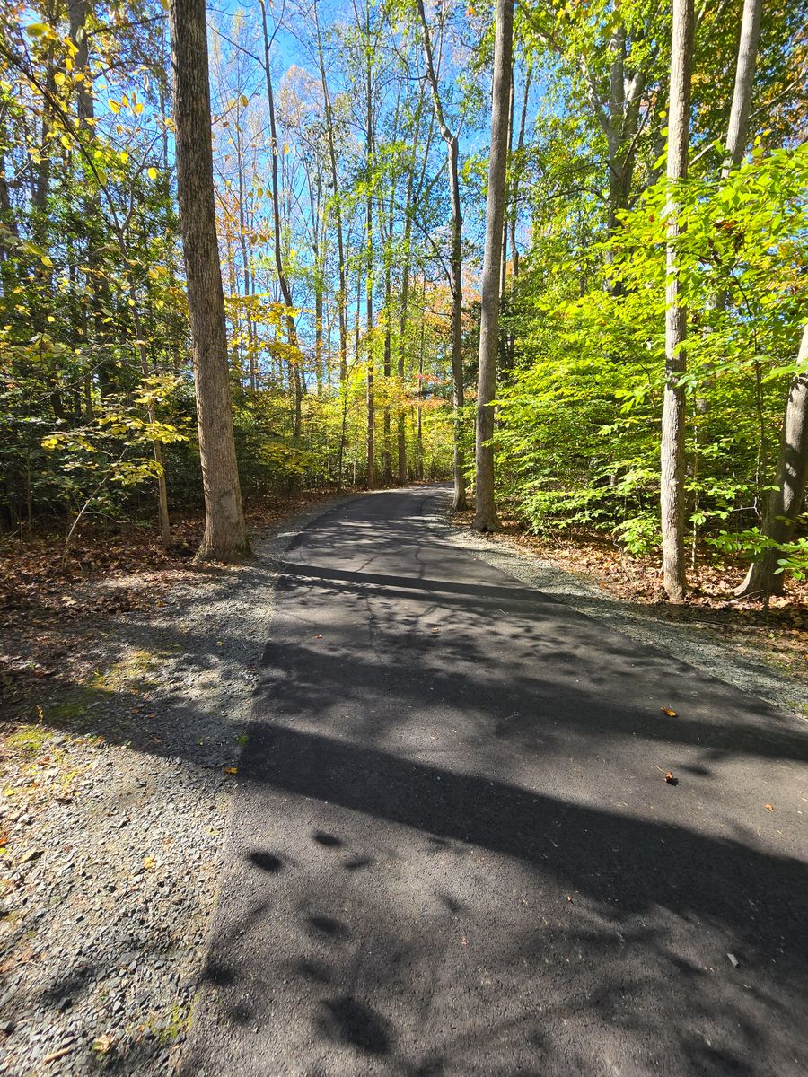 Leaf Removal for Lakeside Landscaping  in Gordonsville, VA