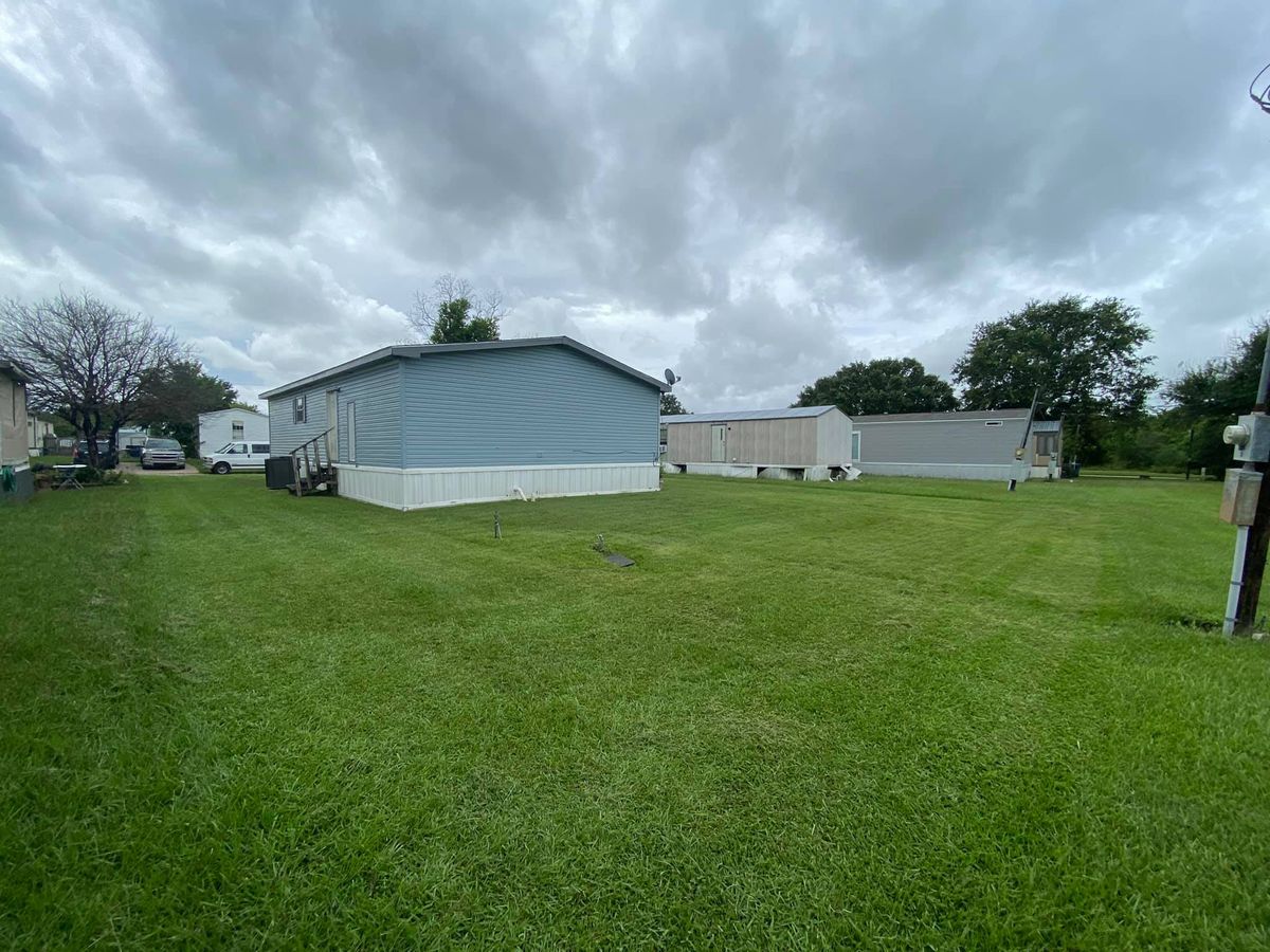 Commercial Maintenance for The Lawn Care Brother’s in Brookshire,  TX