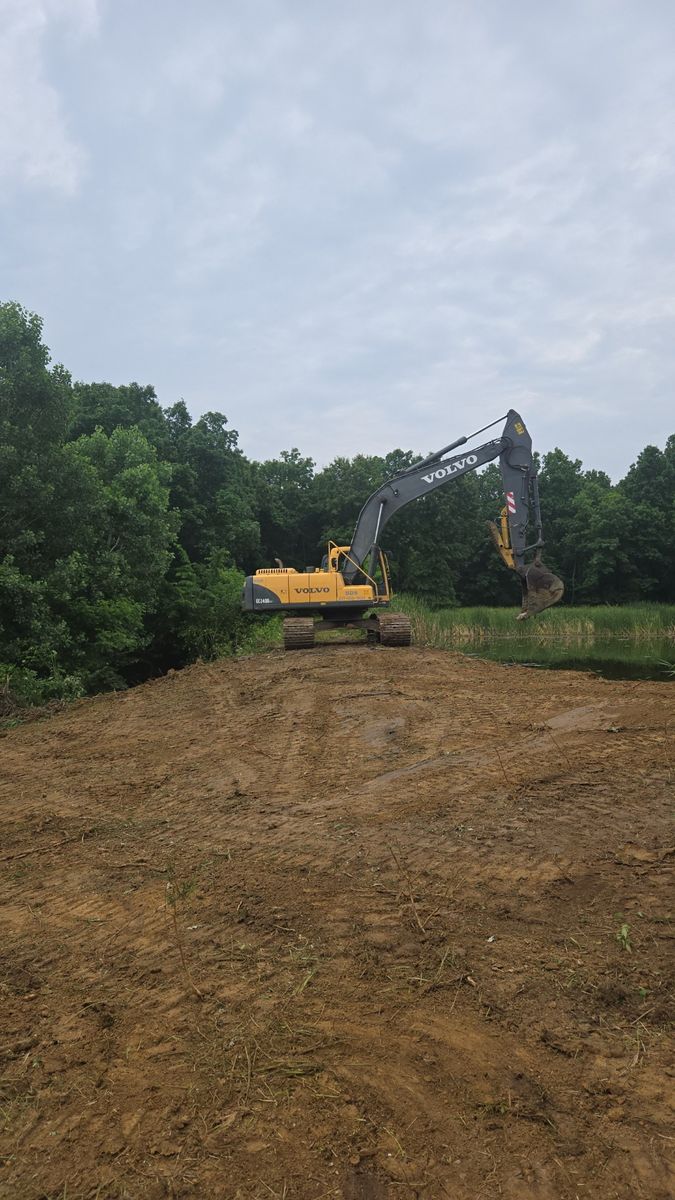 Land Clearing & Demolition for BDS Trucking & Excavating in Litchfield, IL