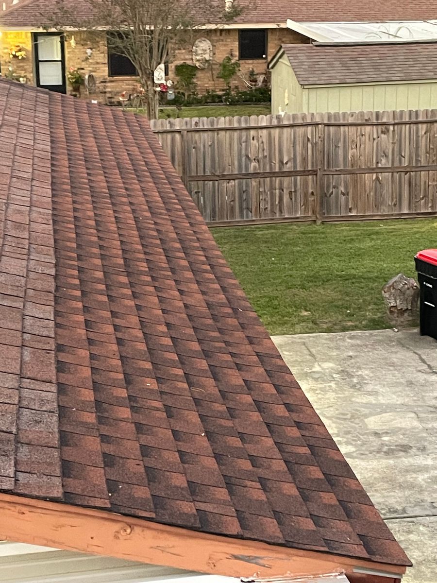 Roof Repair Services for E & E Roofing & Exteriors LLC in Baytown, TX