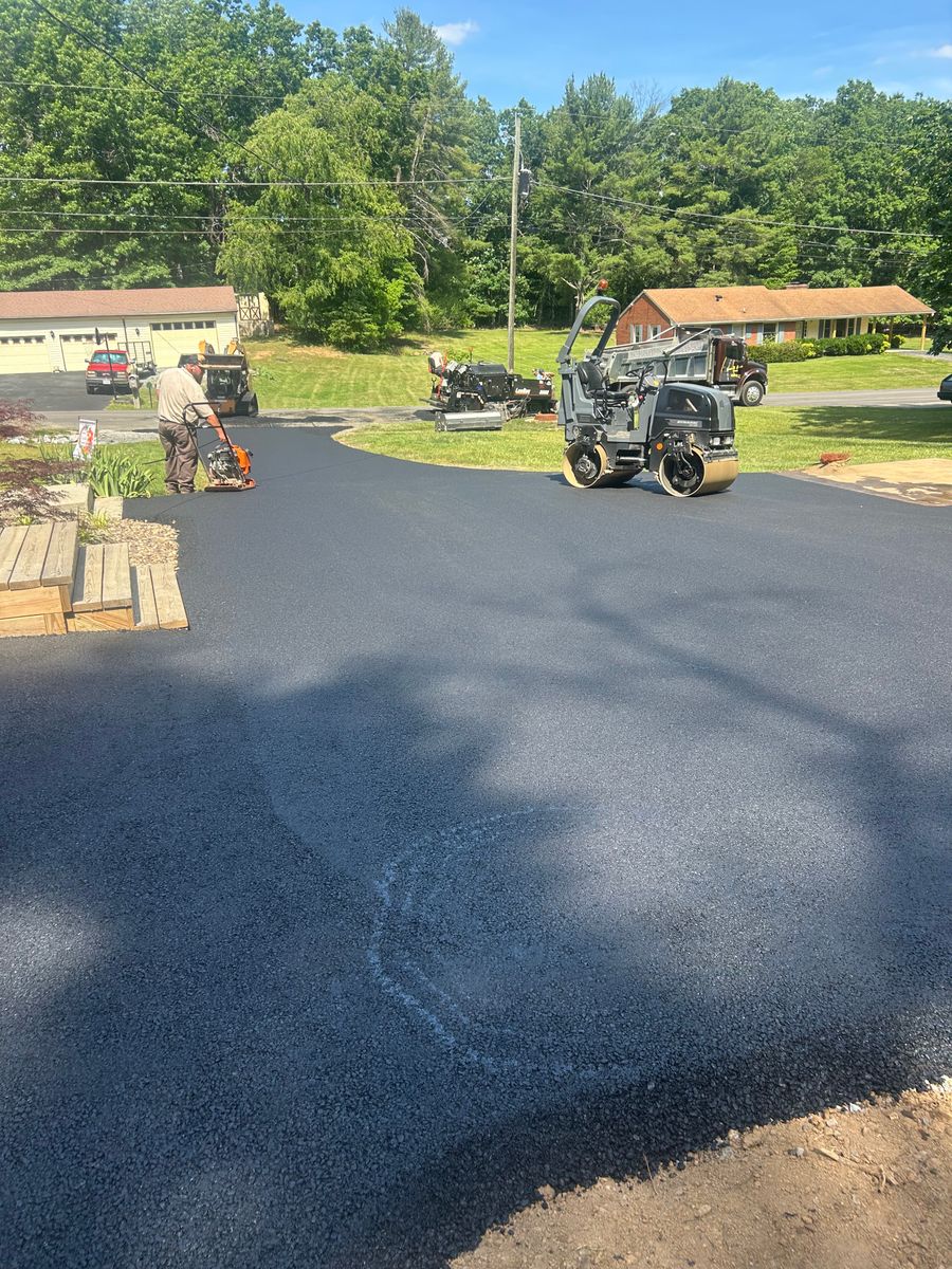 Asphalt Driveways for James R Carter Paving in Roanoke, VA