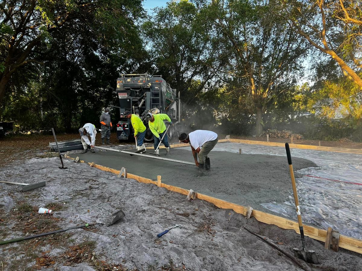 Retaining Wall Construction for Green Hammer Concrete in Palm Bay, Florida