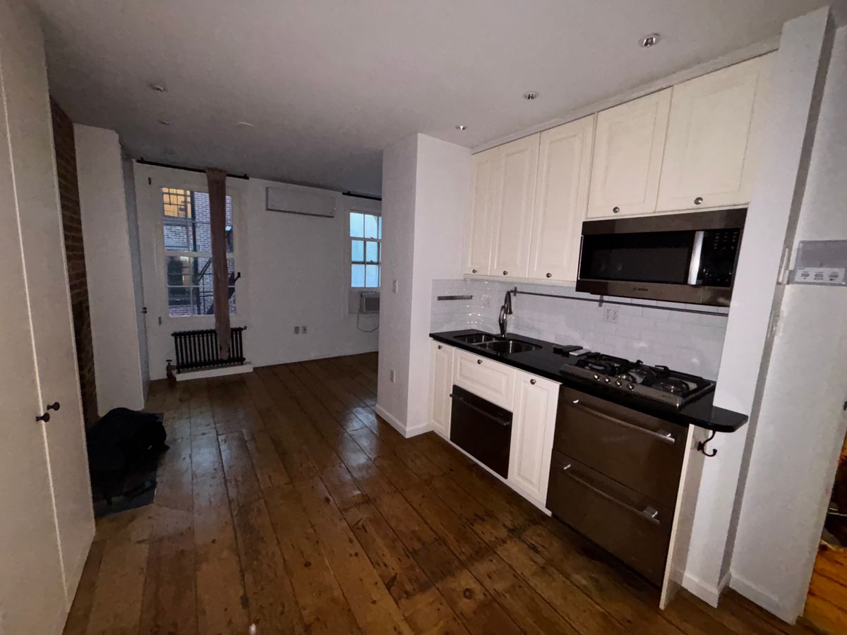 Flooring for Arpi & Alvarado Painting and Repair in Brooklyn, NY