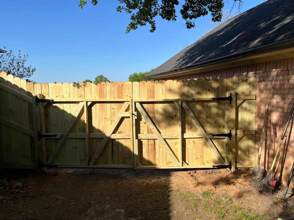Wood Fencing for BAKER Carpentry in Joshua, TX