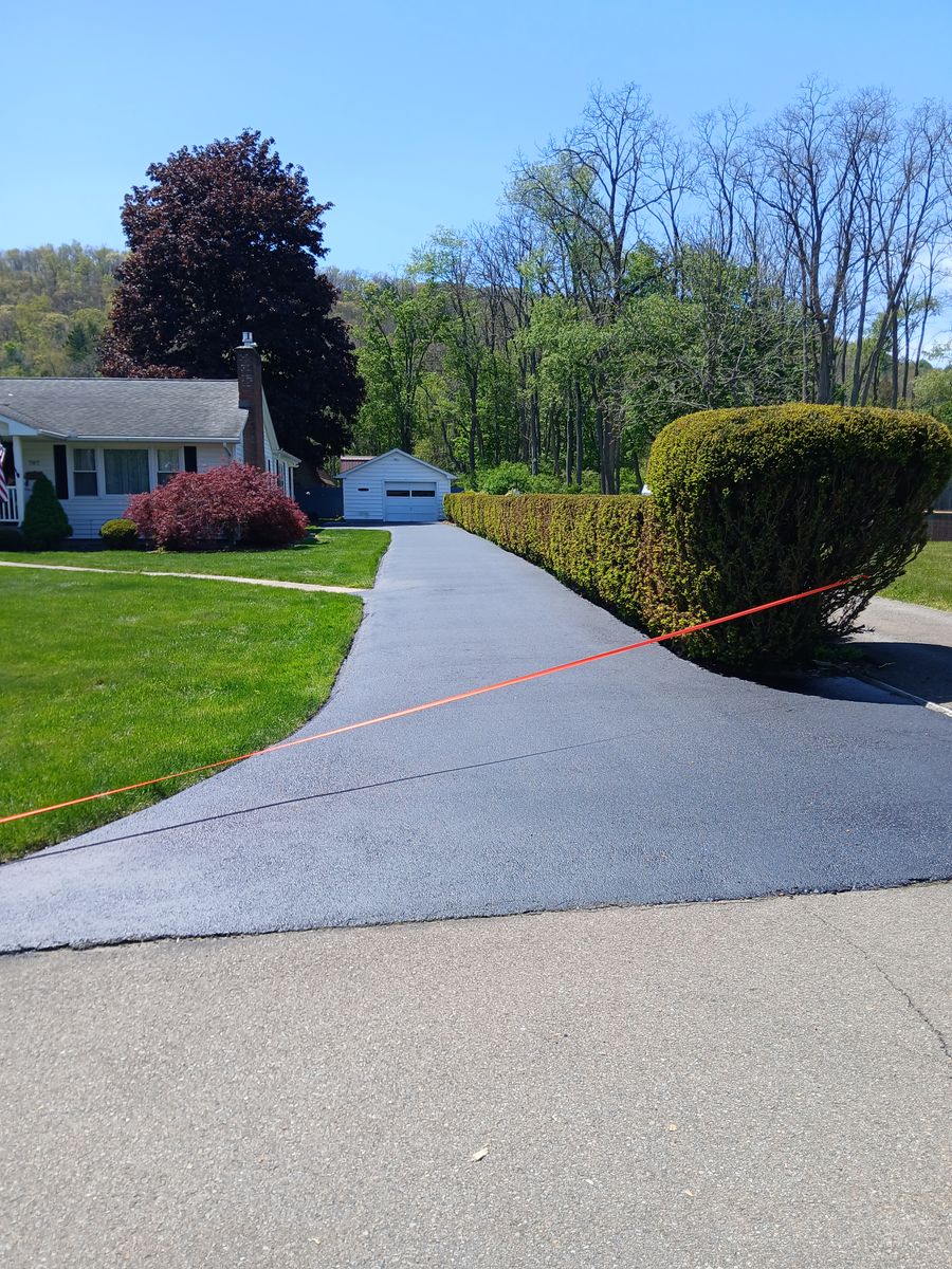 Sealcoating for Victory Driveway Sealcoating in Corning, NY