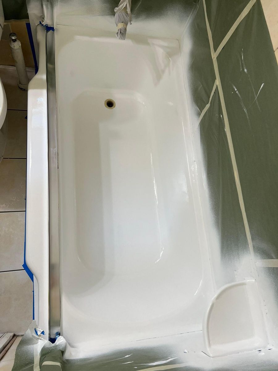 Shower Pan Reglazing for Affordable N.Y.C Bathtub Reglazing  in New York, NY