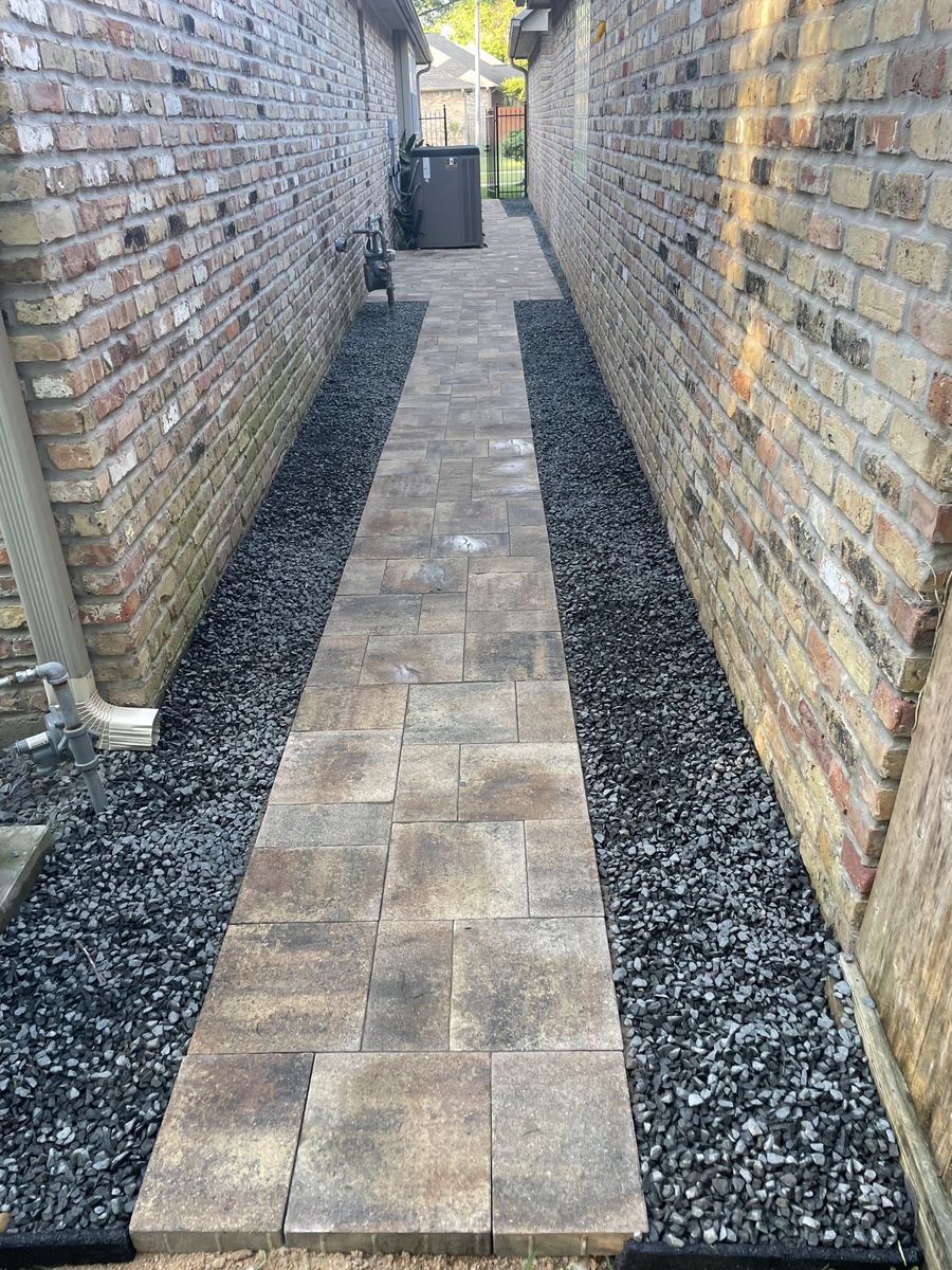 Hardscaping for Atlas Land Design in Creekside Park, TX