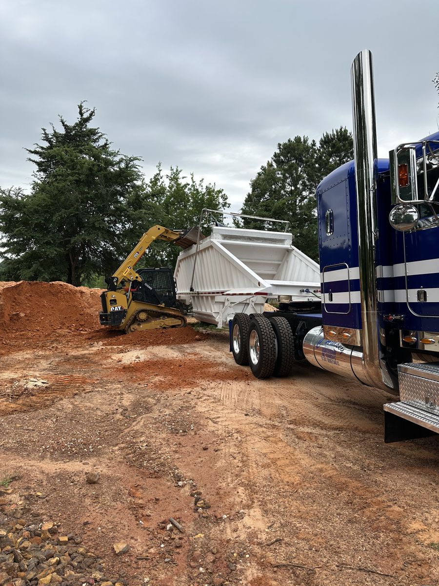 Commercial Excavation for Tyler Sand Gravel And Excavation in Ben Wheeler, TX