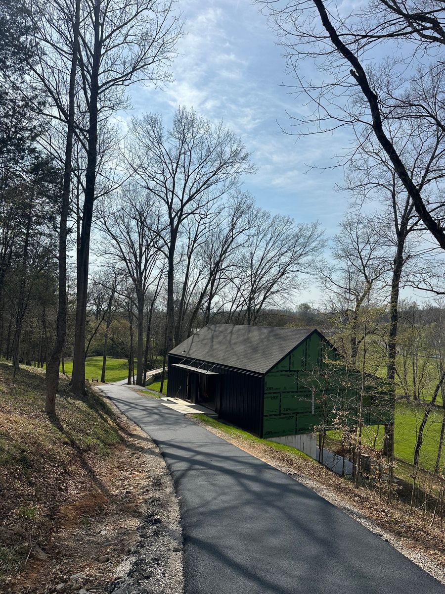 Asphalt Paving for Metzler Paving and Sealcoating LLC in Jacksboro, TN