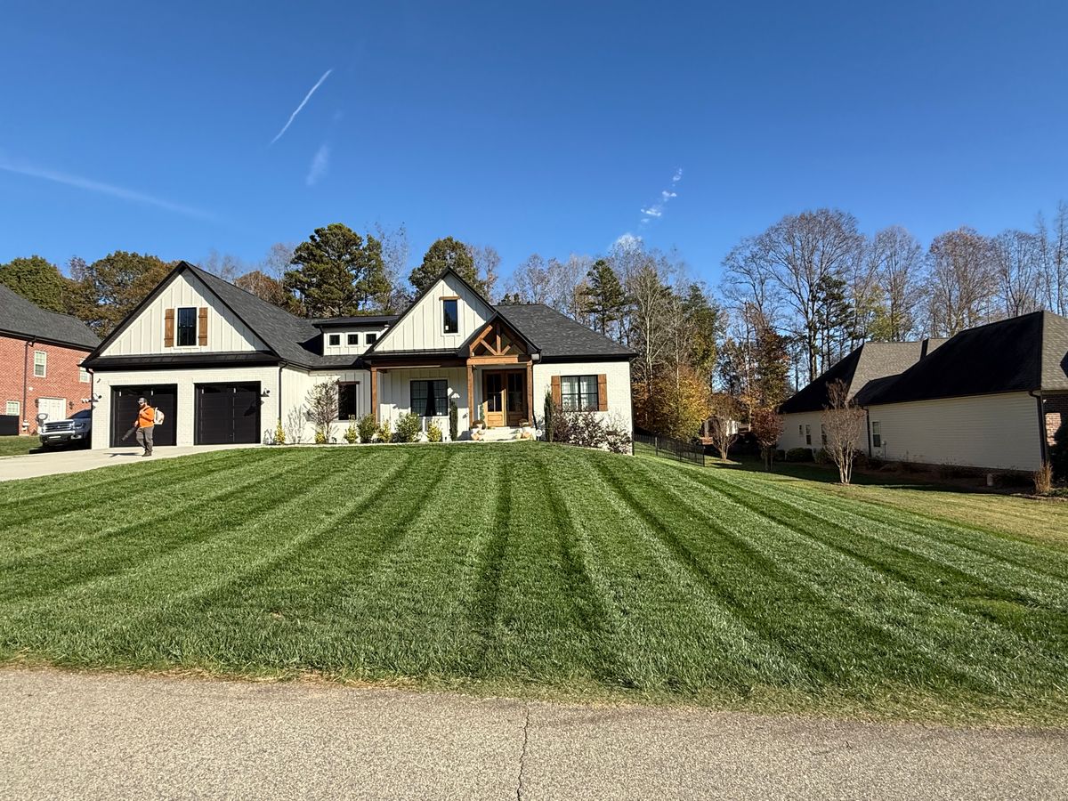 Residential & Commercial Lawn Care for Gallimore’s Lawn Care in Thomasville, NC