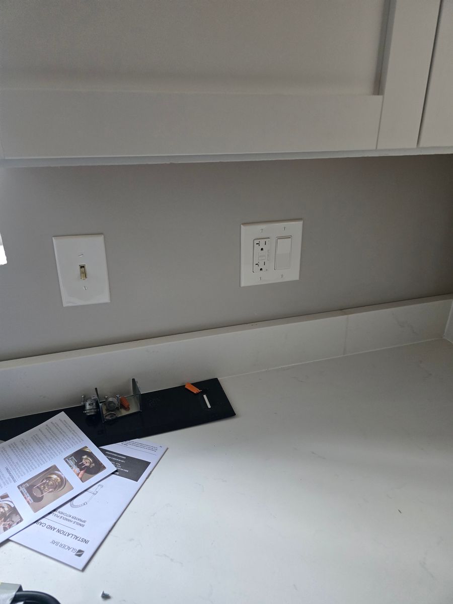 Outlet and Switch Installation for Grunt Electric in Bensenville, IL