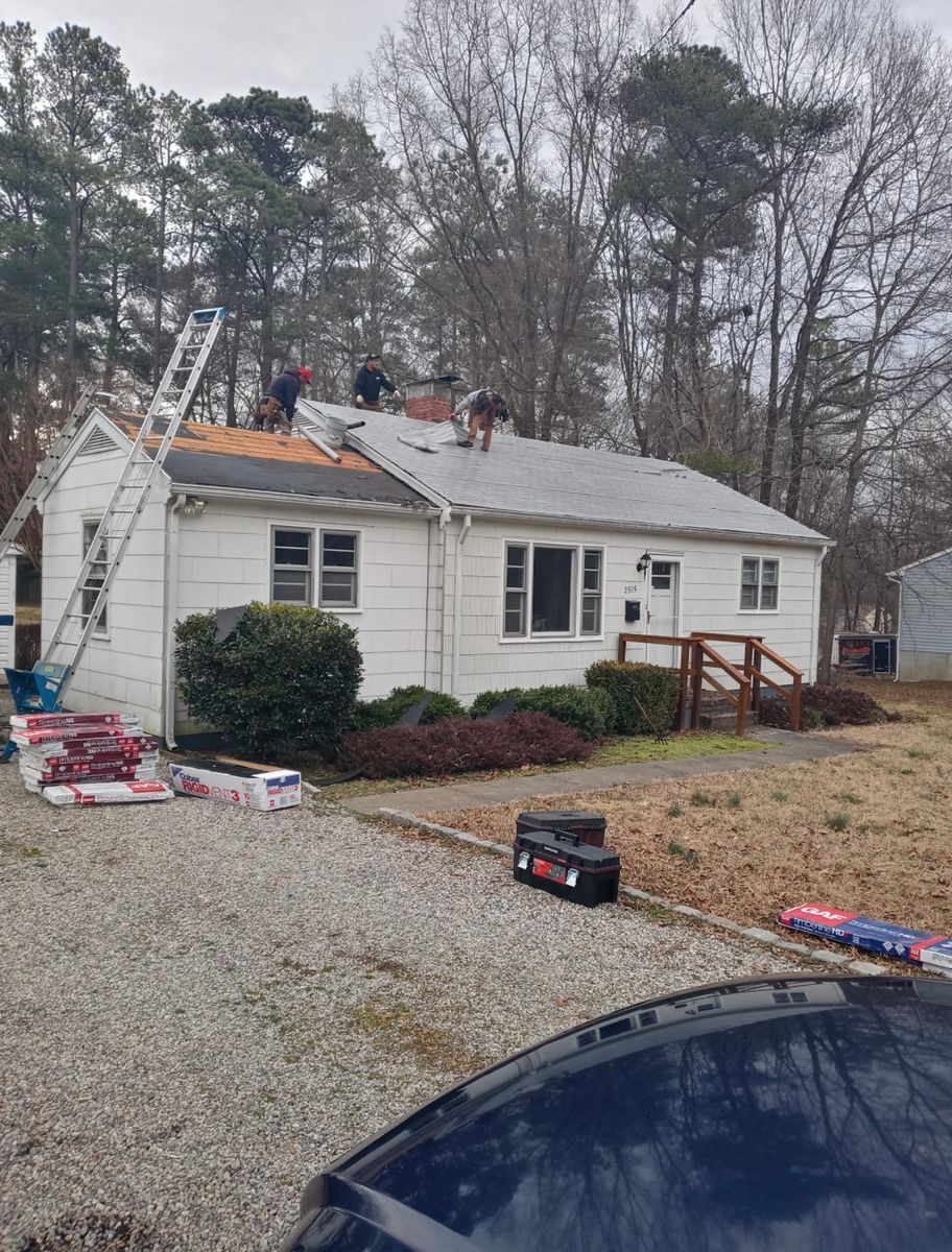 Roofing for Richmond Renovation Specialist LLC  in Chesterfield, VA