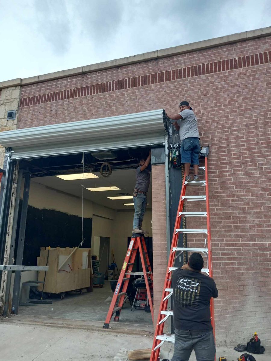 Roll up Doors for Jerry's garage doors in Dallas, TX