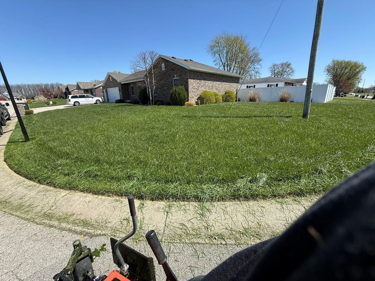 Shrub Trimming for Davidson Lawn Care LLC in Greensburg, IN