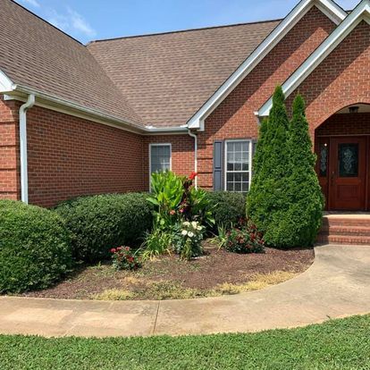 Hedge Trimming for LC Lawn Care & Landscaping in Canon, GA