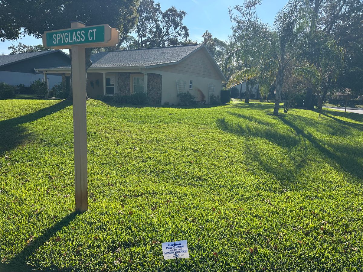 Lawn Spraying for Garrison Pest Control Inc in North Weeki Wachee, FL