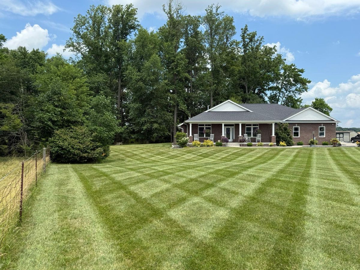 Shrub Trimming for Davidson Lawn Care LLC in Greensburg, IN