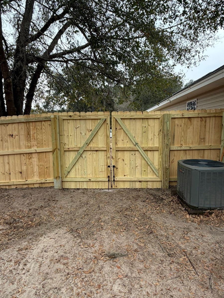 Fencing & Handrails for DC Exteriors in Savannah, GA