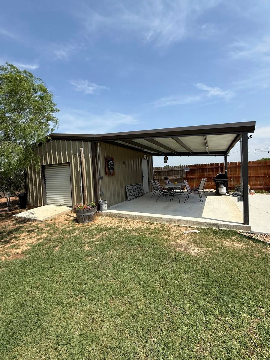 Custom Welding for Roadrunner Welding & Construction in Based in Hull City, TX