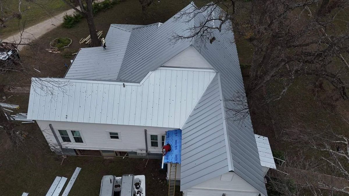 Roof repairs for Barcenas Roofing & Remodeling in San Saba, TX