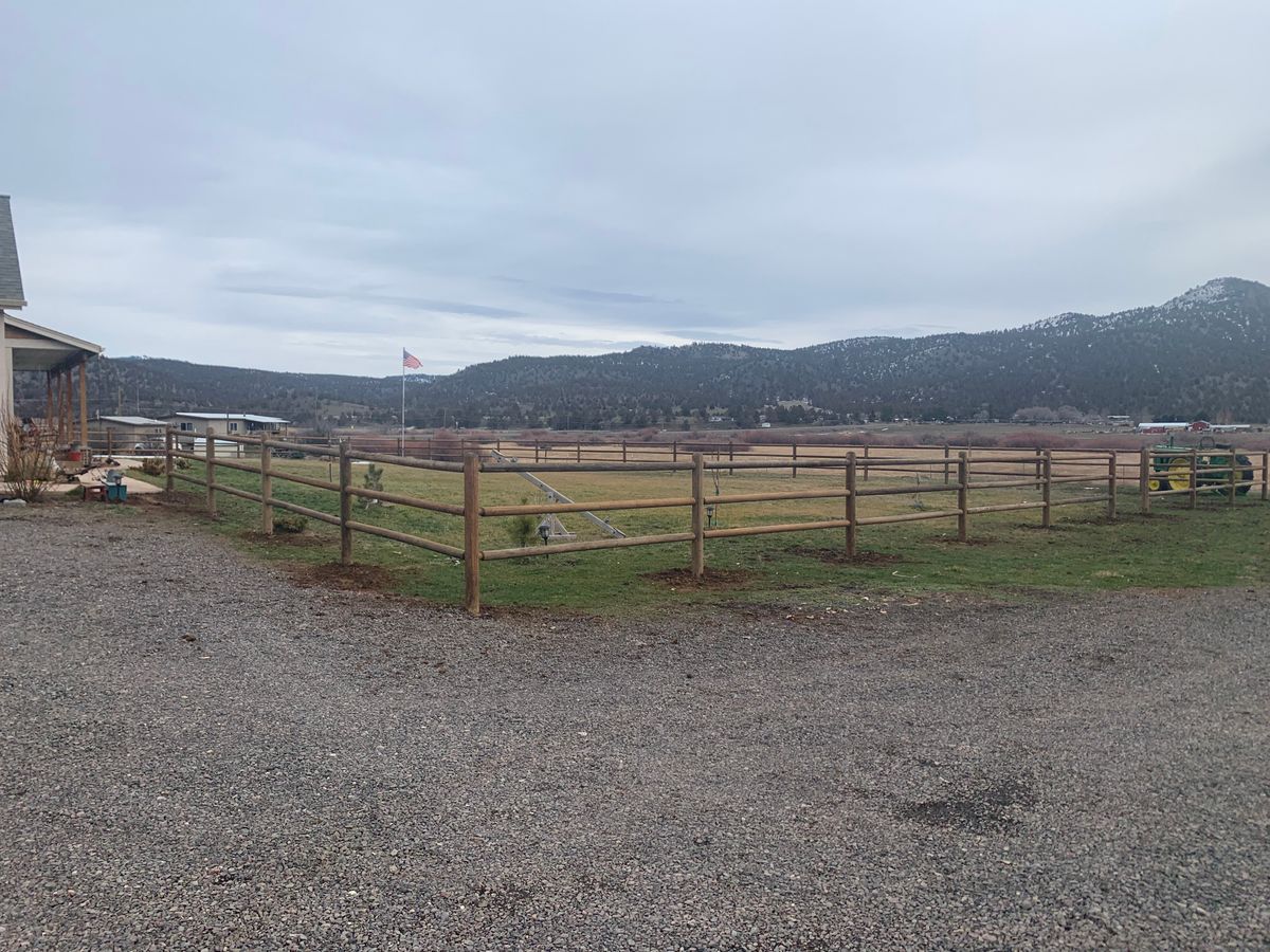 Wooden Fences for All ‘Round Boys in Prineville, OR