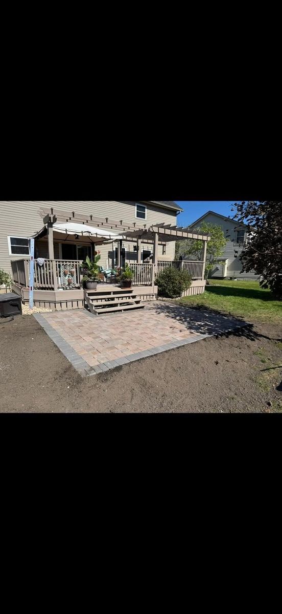 Hardscape Installation for N8 Landscaping in Amanda, OH