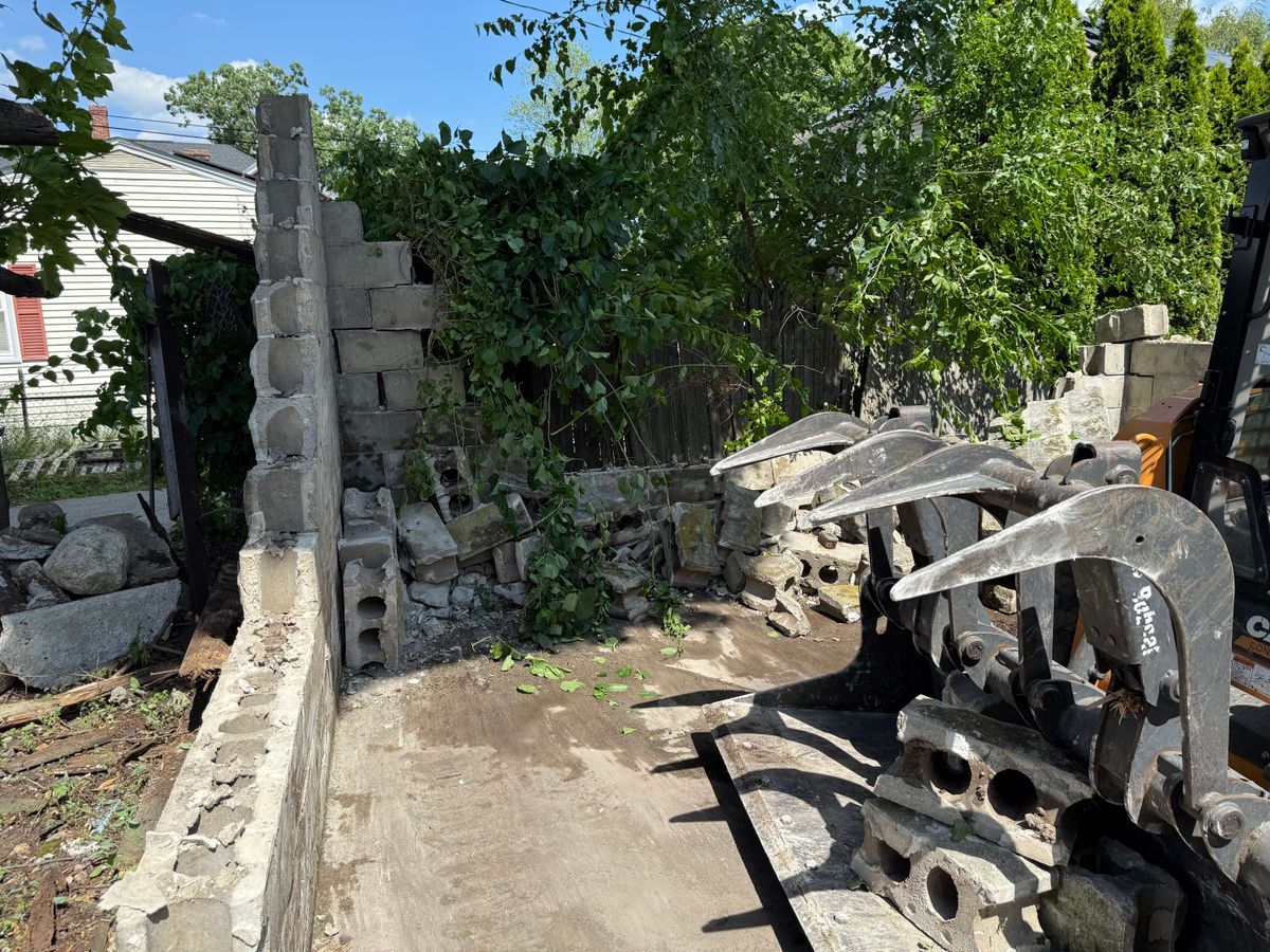 Residential Demolition for Quality Demo Services LLC in Lawrence, MA
