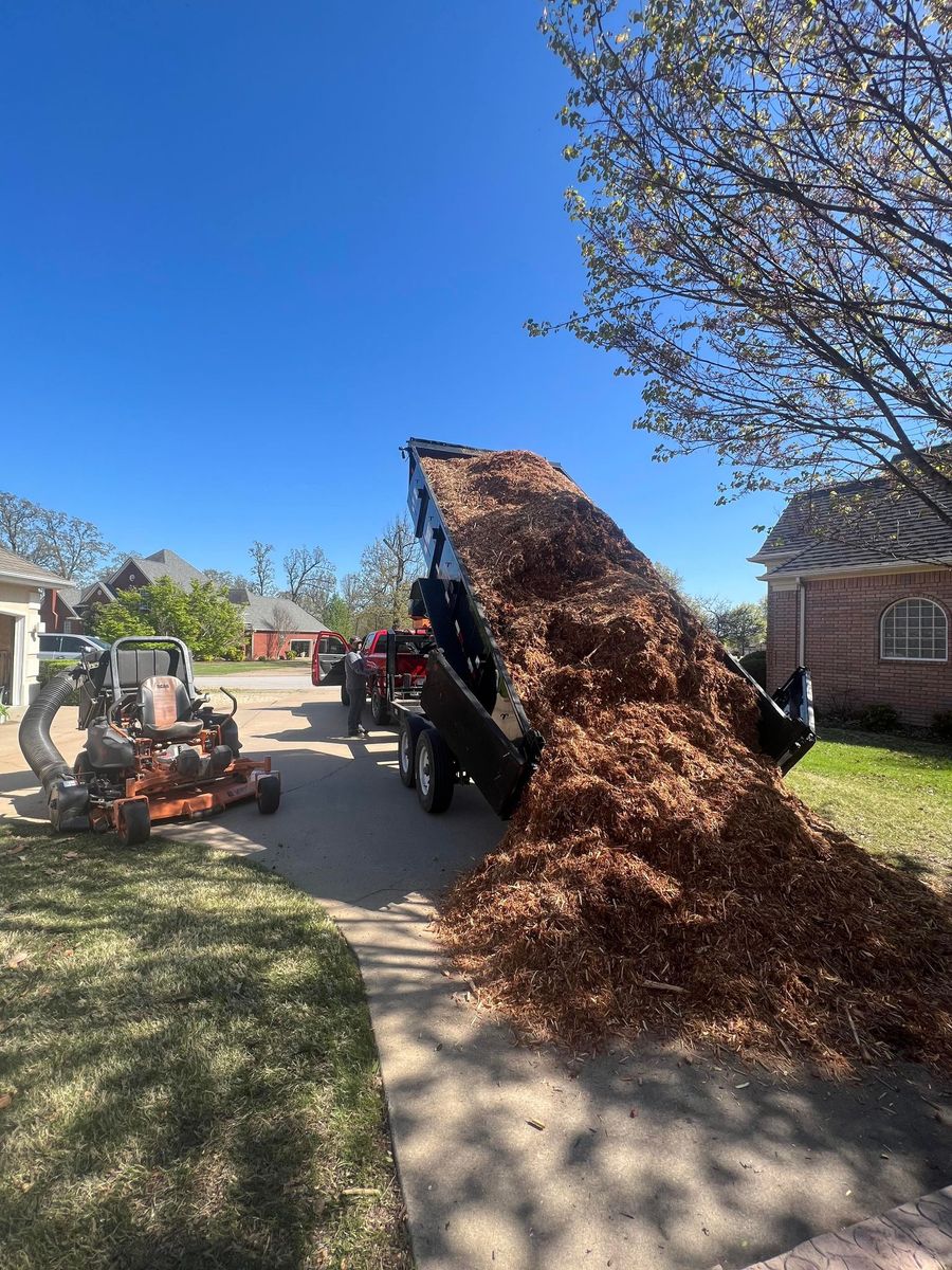 MULCH INSTALLATION for Pureleaf Lawncare LLC in Springdale, AR