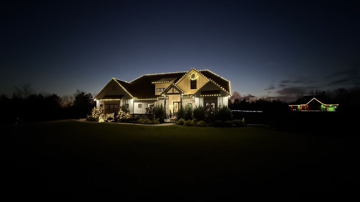 Christmas Lights for Bluegrass Brothers Exterior Services LLC in Elizabethtown, KY