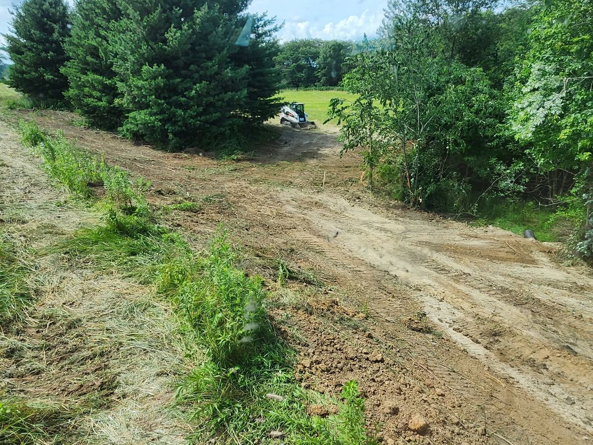 Land Clearing & Demolition for BDS Trucking & Excavating in Litchfield, IL