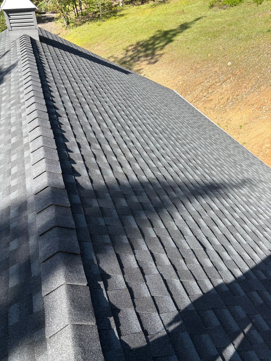 Roofing Installation for Crestwell Roofing Plus LLC in Grants Pass, OR