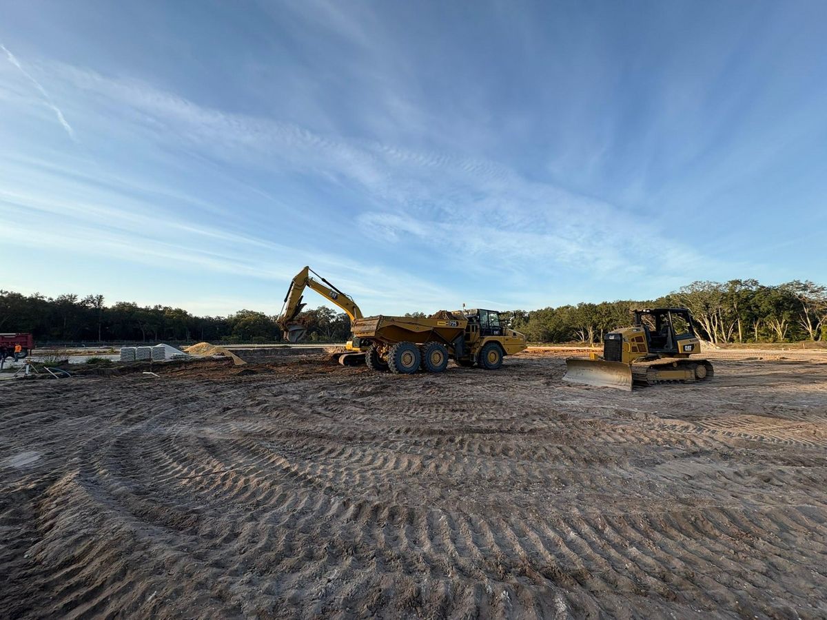 Hauling for South Lake Loader Service in Minneola, FL