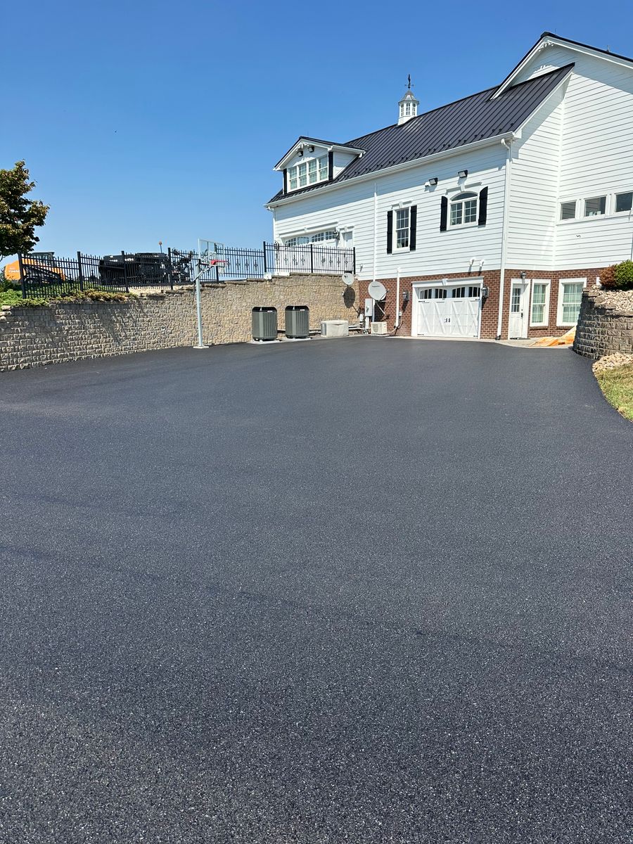 Asphalt Driveways for James R Carter Paving in Roanoke, VA