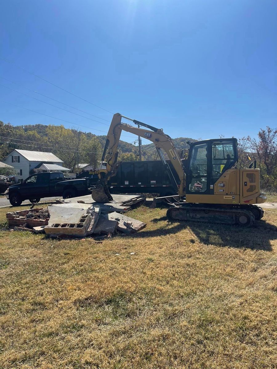 Excavating for Ace Of Spades Excavating in Riceville, TN