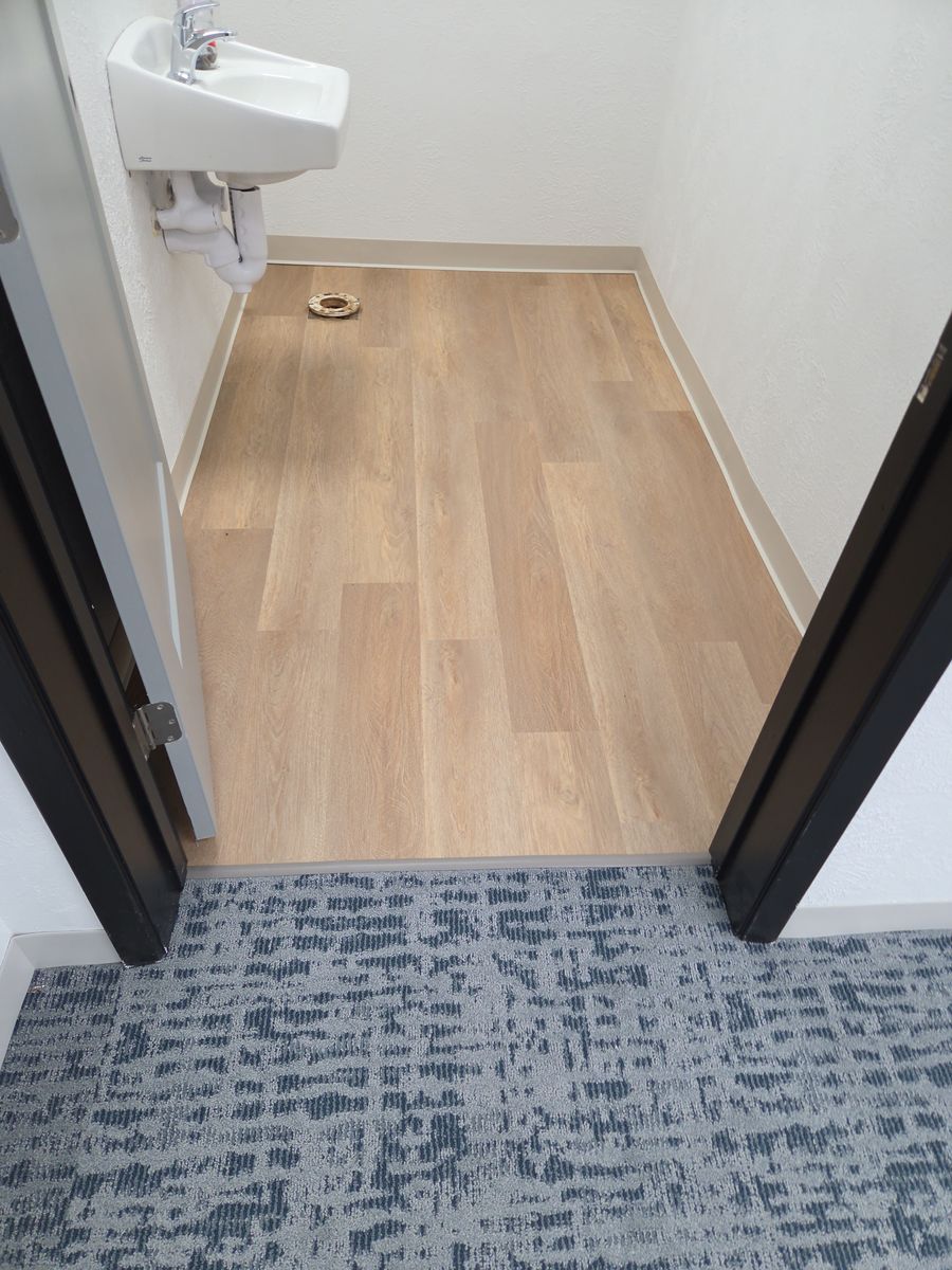 Floor Installation for D&J Custom Floors in Nederland, TX