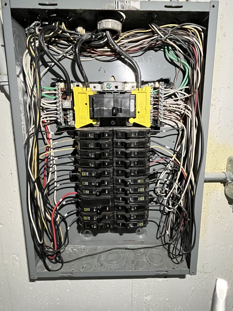 Electrical Panel Upgrades for Grunt Enterprises in Bensenville, IL