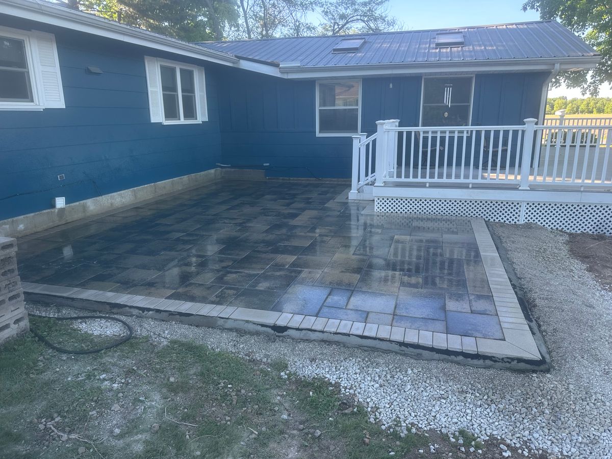 Landscape Installation for Mayfield Landscaping in Staunton, IL