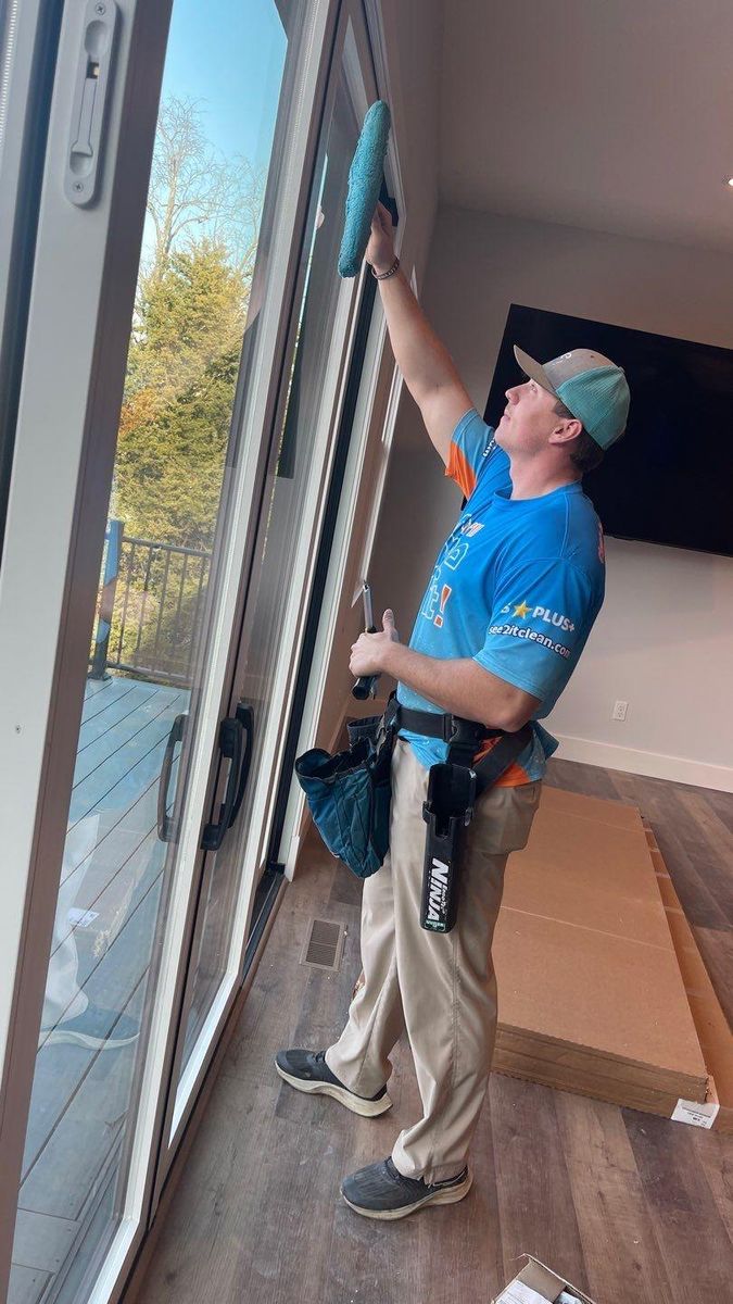 Commercial Window Cleaning for See2it Clean in St Louis, MO