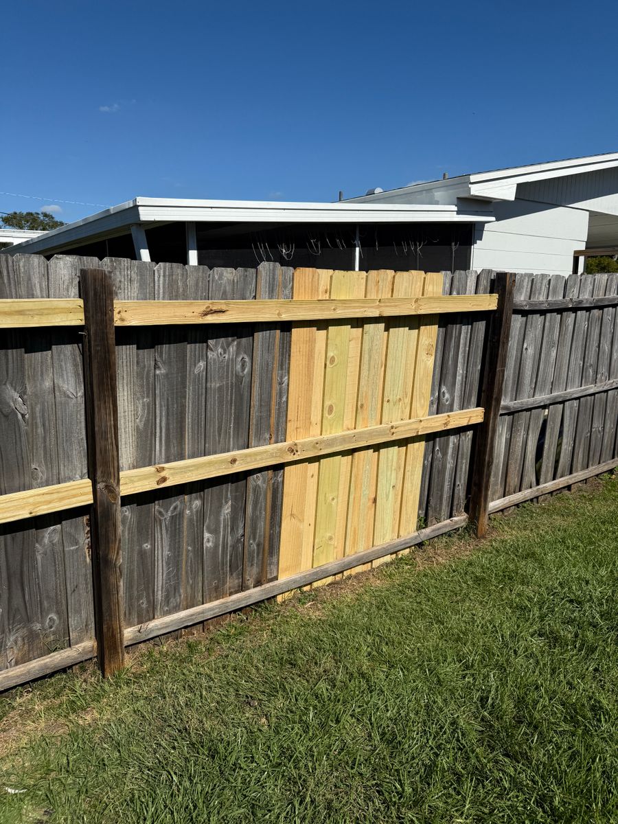 Wooden Fence Repairs for Smith & Sons Fence Company in Riverview, FL