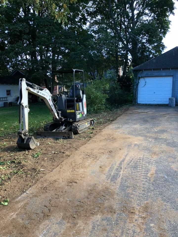 Land Clearing for Smittys Property Maintenance LLC in Wethersfield, Connecticut