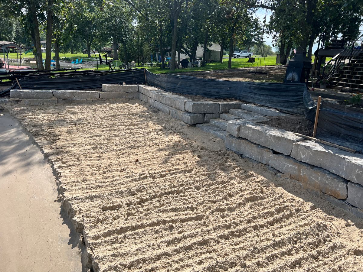 Limestone Rock Walls for Viking Dirtworks and Landscaping in Gallatin, MO