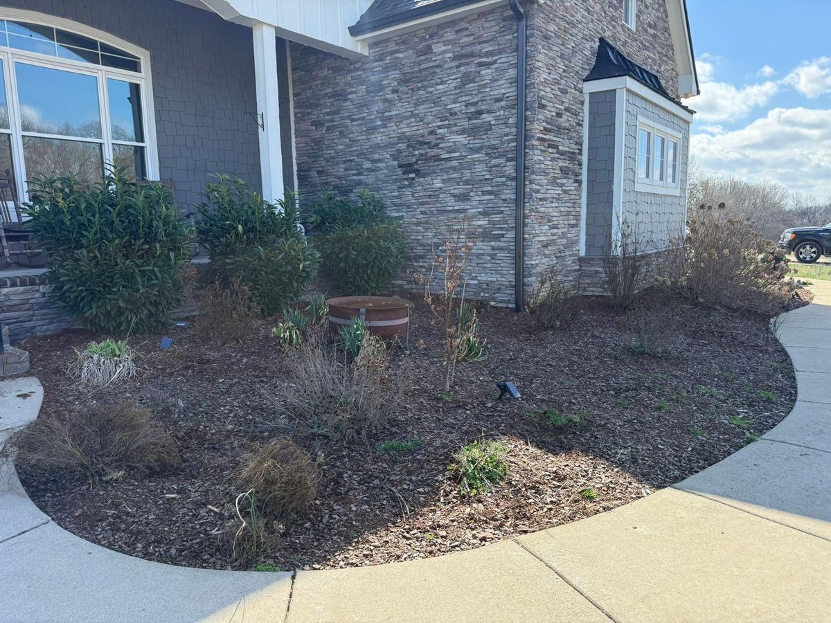Mulch Bed Installation and Renovation for Foxlan Landscapes in Fairview, TN