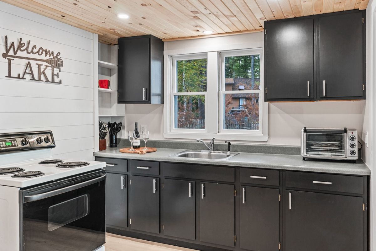 Flooring for 207 Improvement in Falmouth, ME