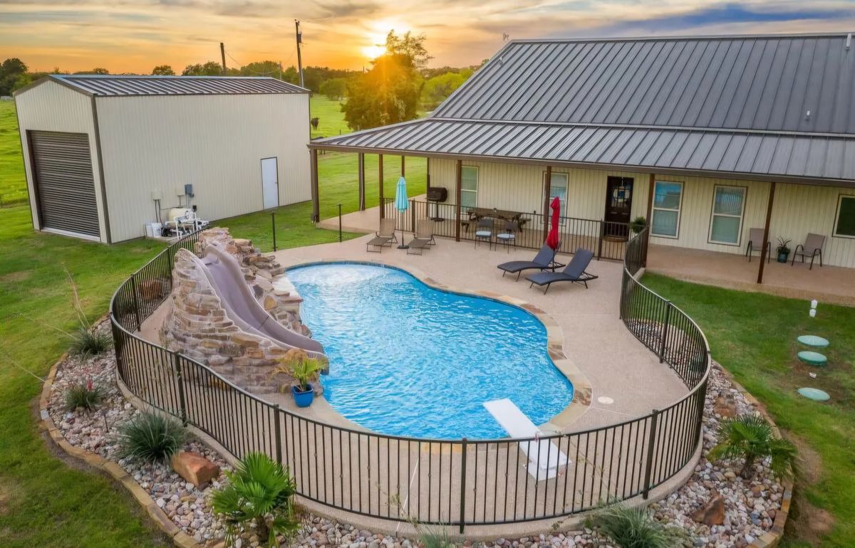 Barndominium for Laguna Beach Homes in Fort Worth, TX